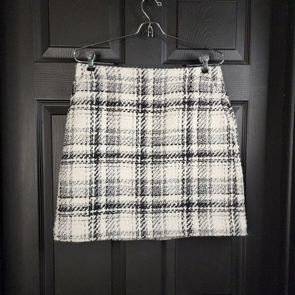 LOFT Tweed Pocket Skirt                                                      433 - Picture 4 of 14